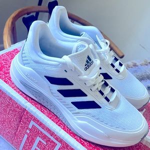 adidas Men's Dlux Trainer Running Shoe